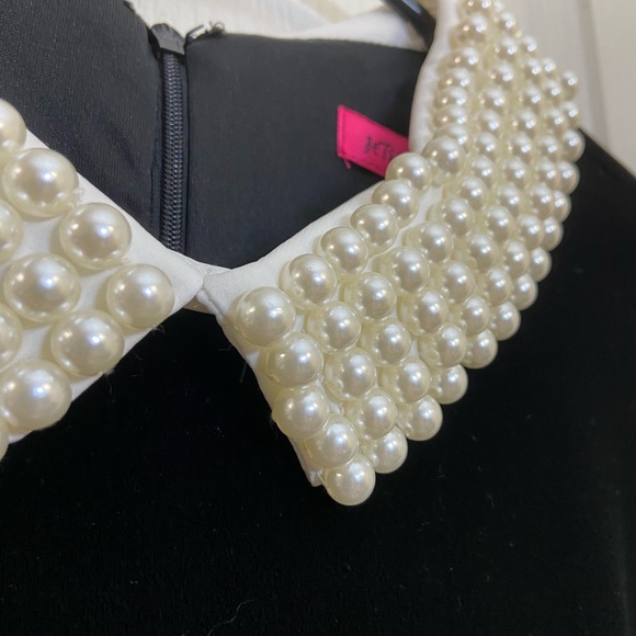 Betsey Johnson Black Dress Pearl Collar - Picture 3 of 5